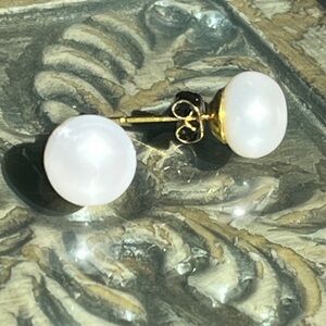 Elegant Gold and White Pearl Stud Earrings